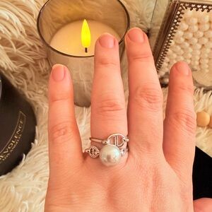 Elegant 12mm Silver Gray Akoya Pearl on Silver Ring